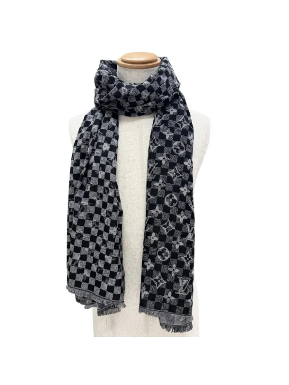 Louis Vuitton Etole Damier Gradient Wool Silk Shawl Black Gray Scarf